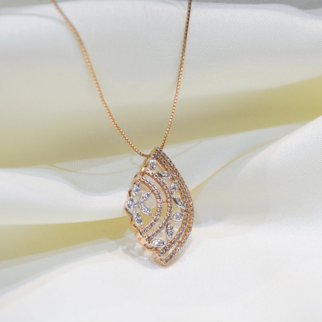 Cater Diamond Pendant - zivar.in