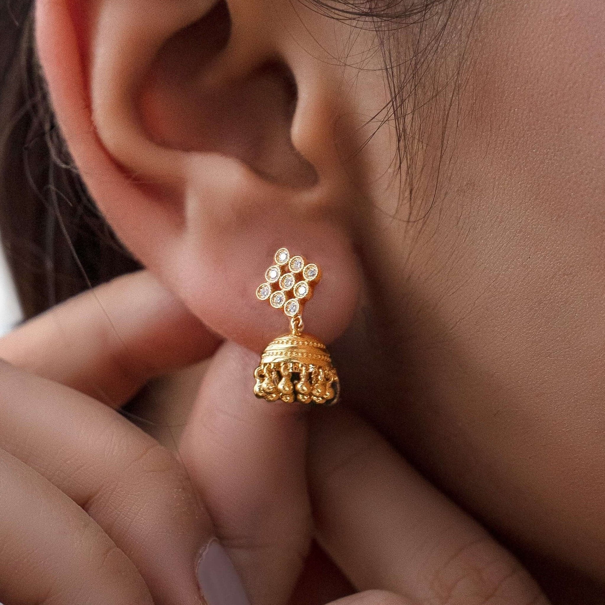 Senco Gold  Diamonds Embrace Beauty Diamond Earrings  Amazonin Fashion